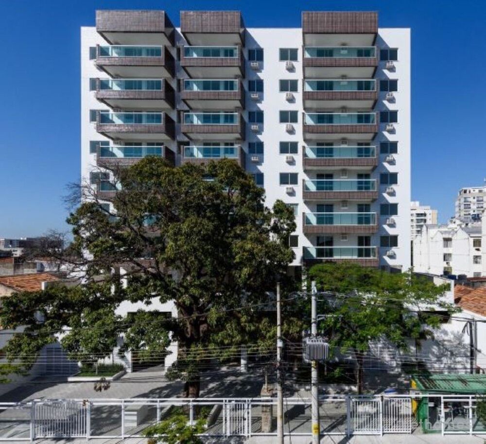 Apartamento à venda com 2 quartos, 74m² - Foto 2
