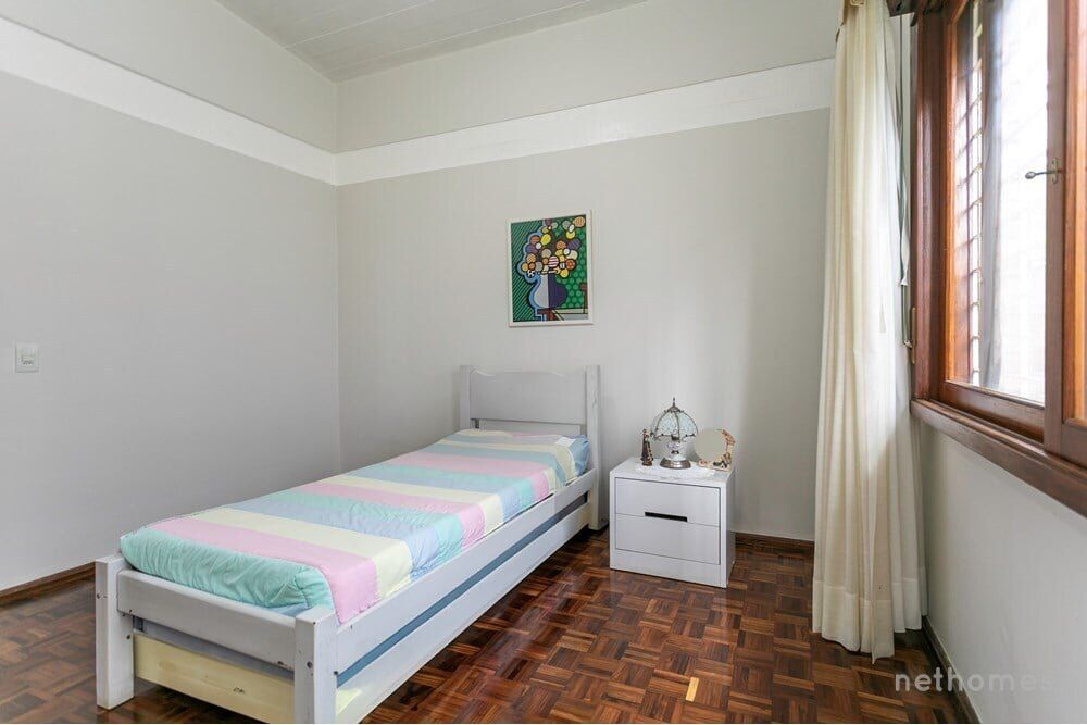 Casa à venda com 3 quartos, 214m² - Foto 4