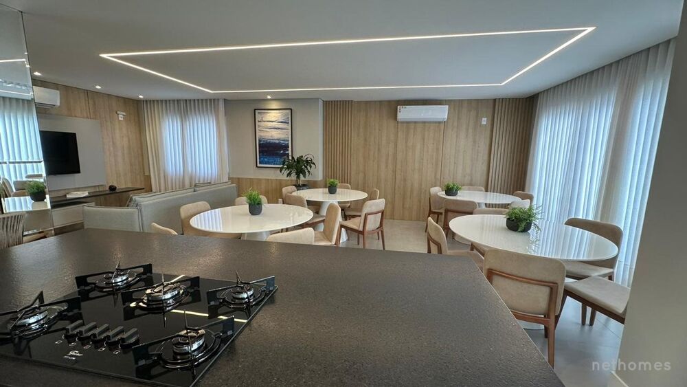 Apartamento à venda com 2 quartos, 75m² - Foto 4