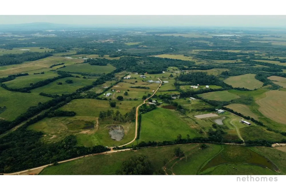 Sítio, 20000 m² - Foto 1