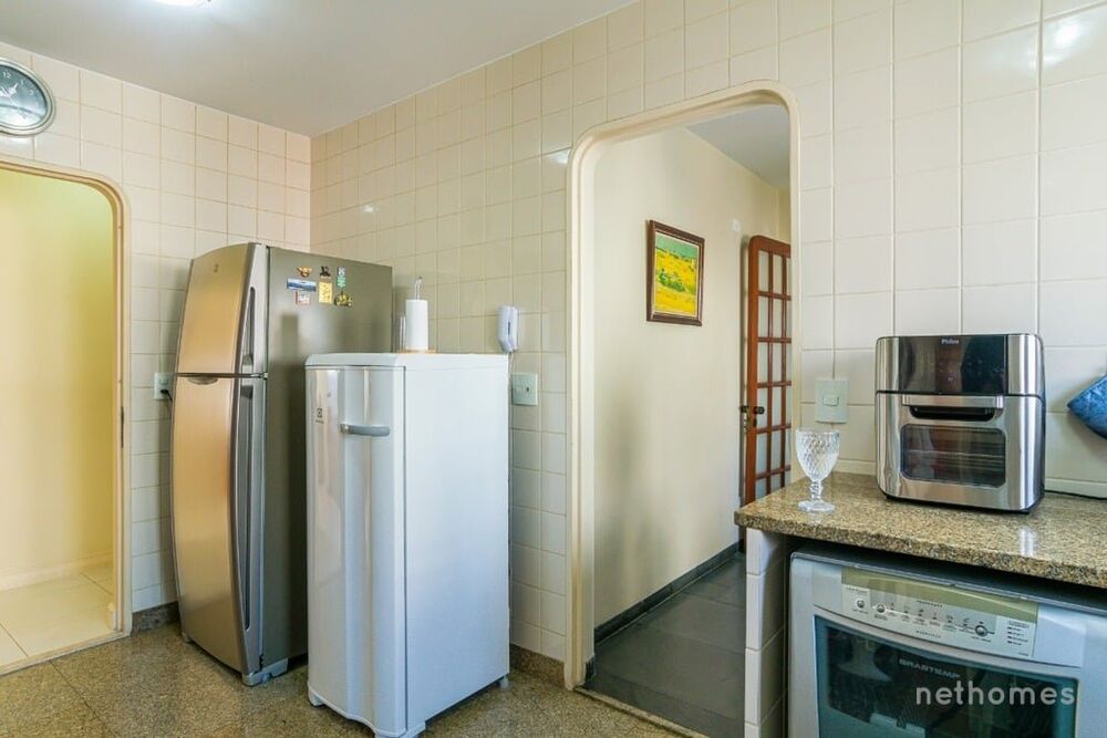 Apartamento à venda com 3 quartos, 177m² - Foto 4