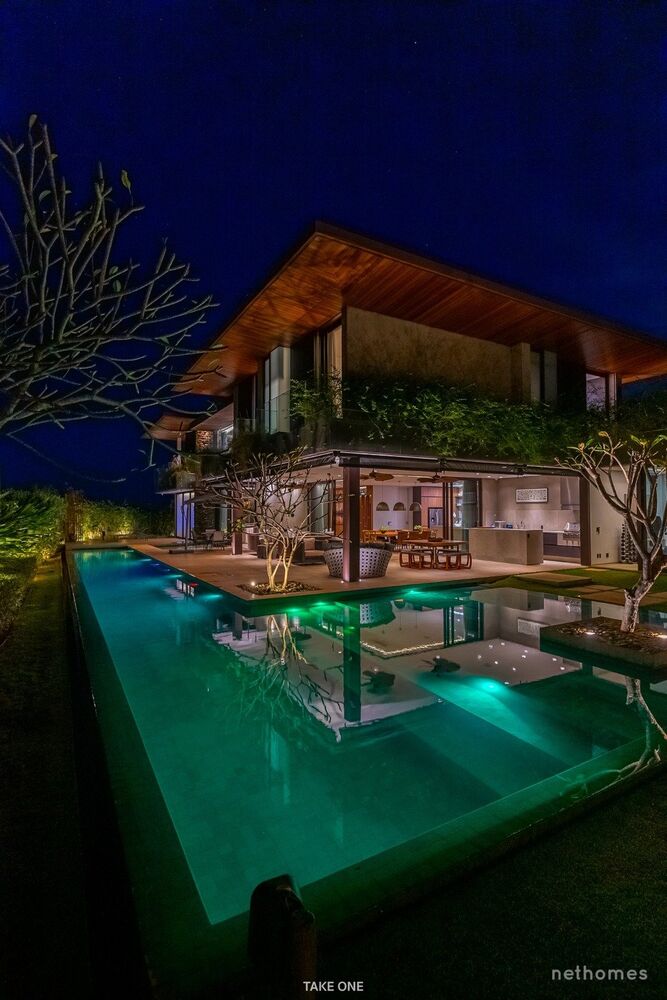 Casa de Condomínio à venda com 4 quartos, 750m² - Foto 2