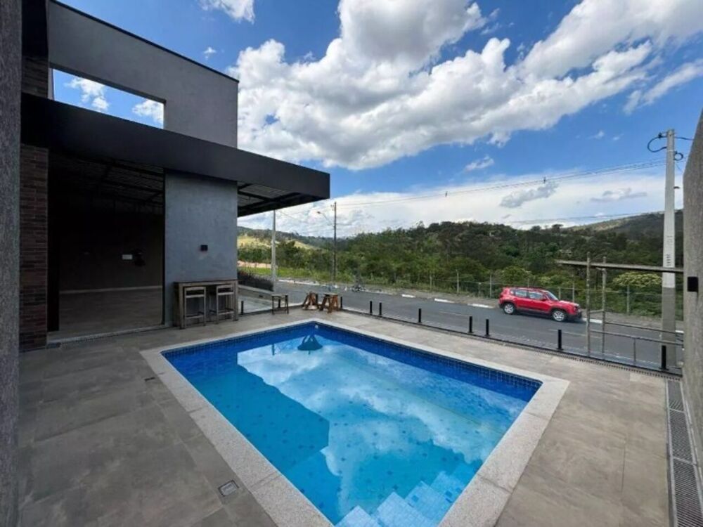 Casa de Condomínio à venda com 4 quartos, 231m² - Foto 2