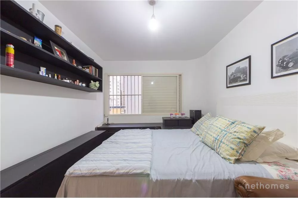 Apartamento à venda com 3 quartos, 149m² - Foto 2