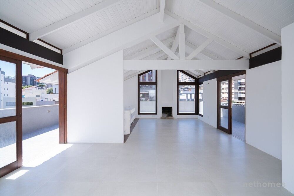 Cobertura à venda com 3 quartos, 244m² - Foto 2