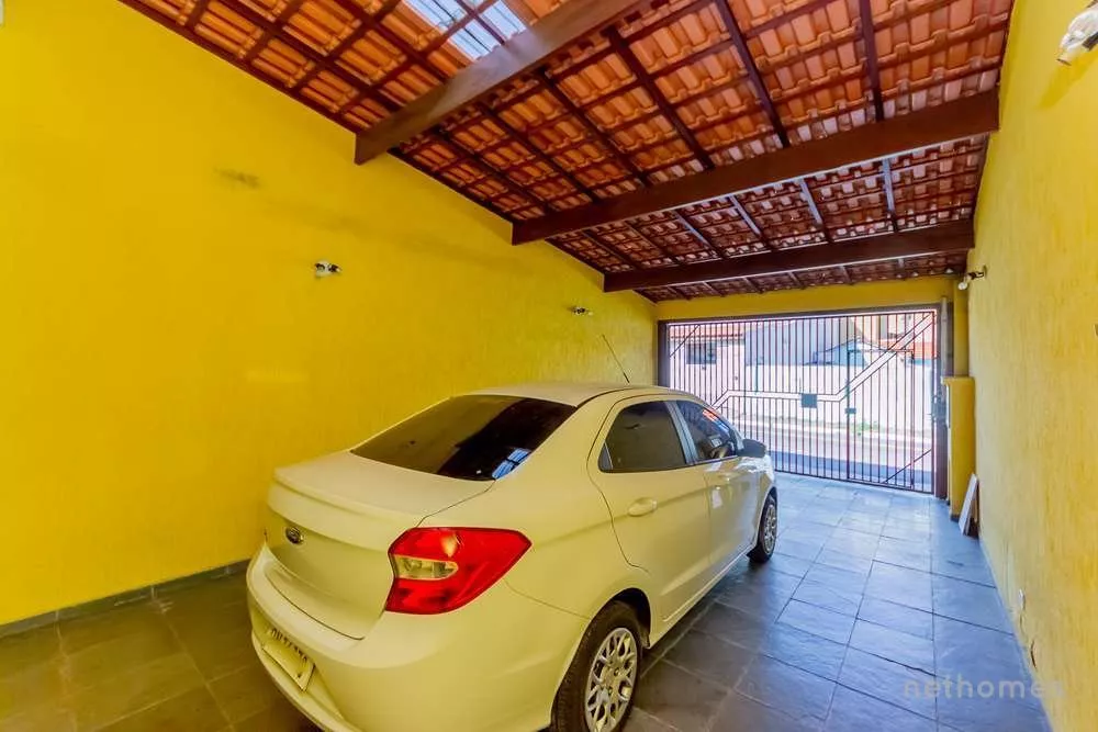 Casa à venda com 3 quartos, 100m² - Foto 4