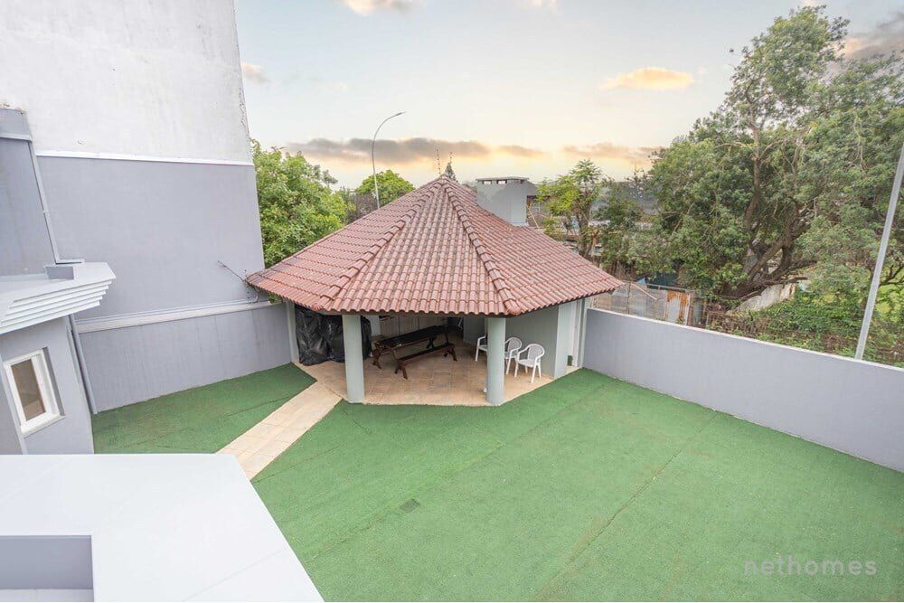 Casa à venda com 4 quartos, 378m² - Foto 4