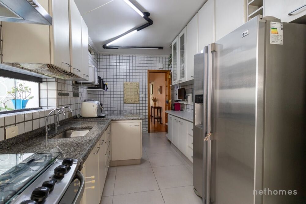 Casa à venda com 4 quartos, 150m² - Foto 4