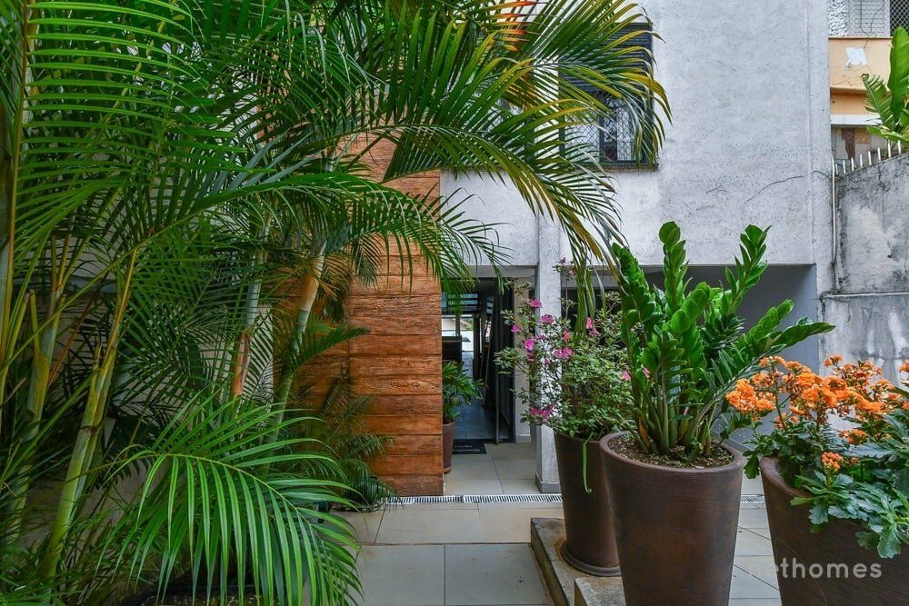 Casa à venda com 3 quartos, 400m² - Foto 1