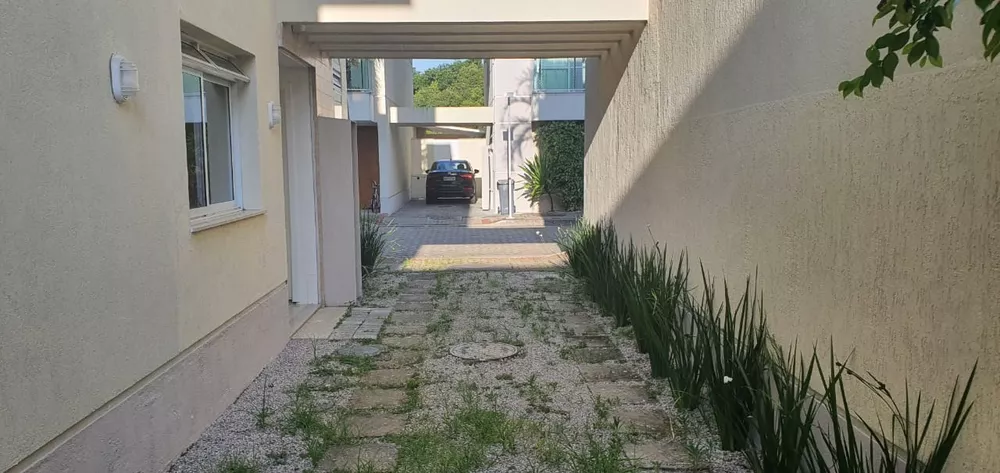 Casa à venda com 4 quartos, 230m² - Foto 3