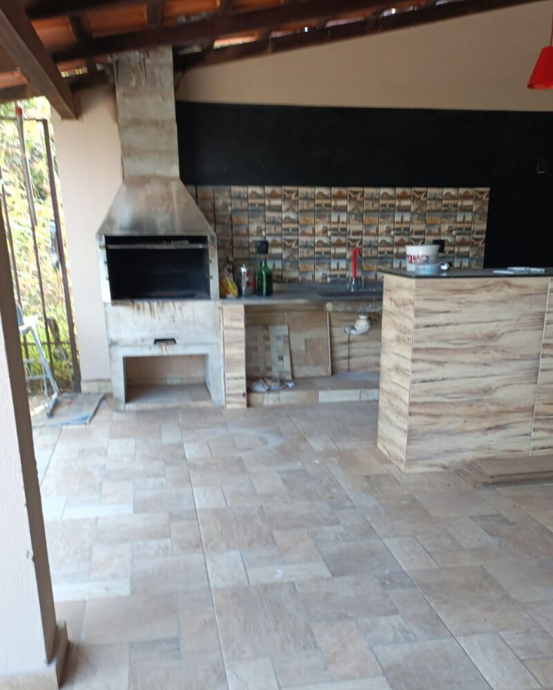 Casa para alugar com 4 quartos, 198m² - Foto 3