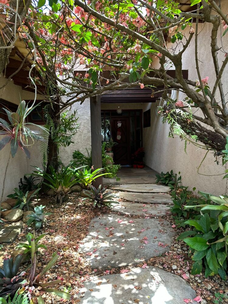 Casa à venda com 4 quartos, 420m² - Foto 2