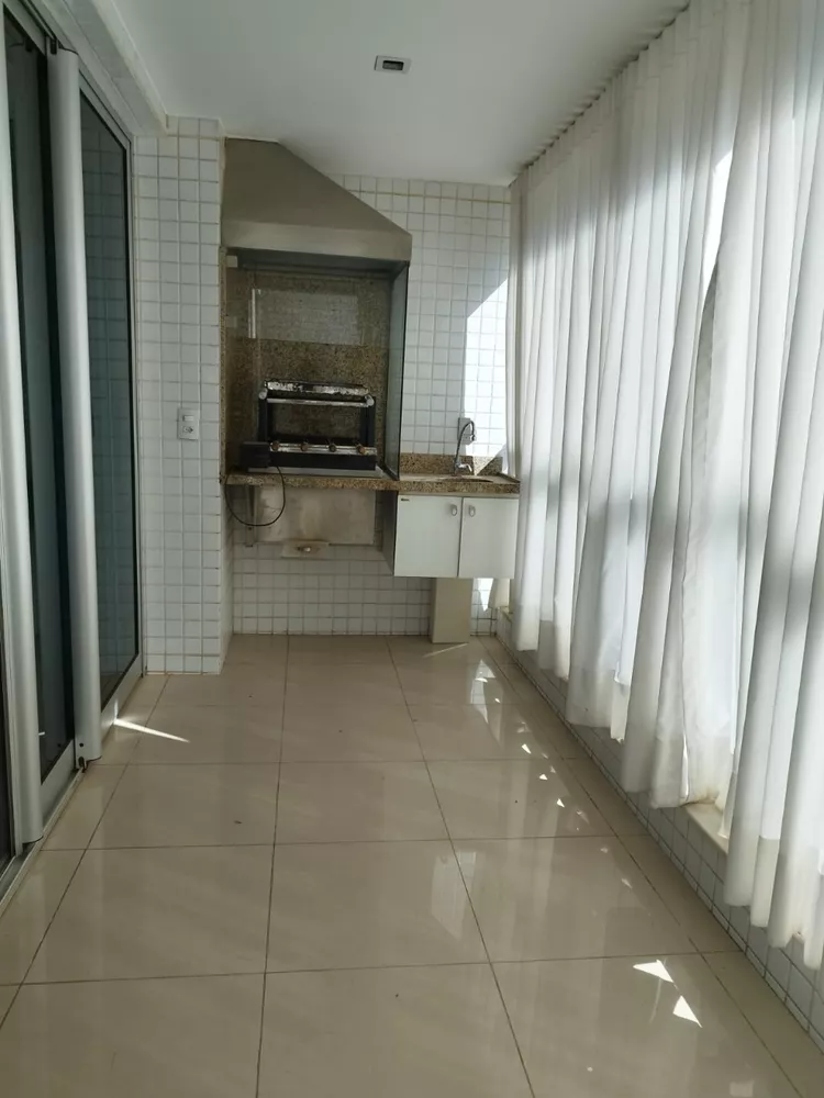 Apartamento para alugar com 4 quartos, 140m² - Foto 3