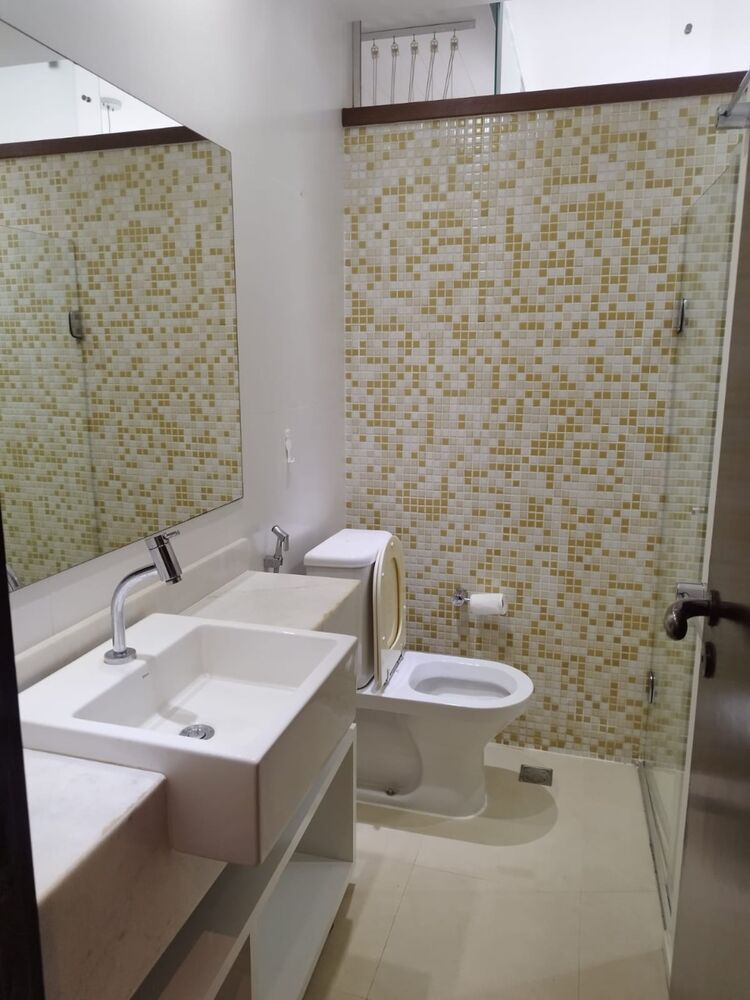 Apartamento para alugar com 3 quartos, 168m² - Foto 2