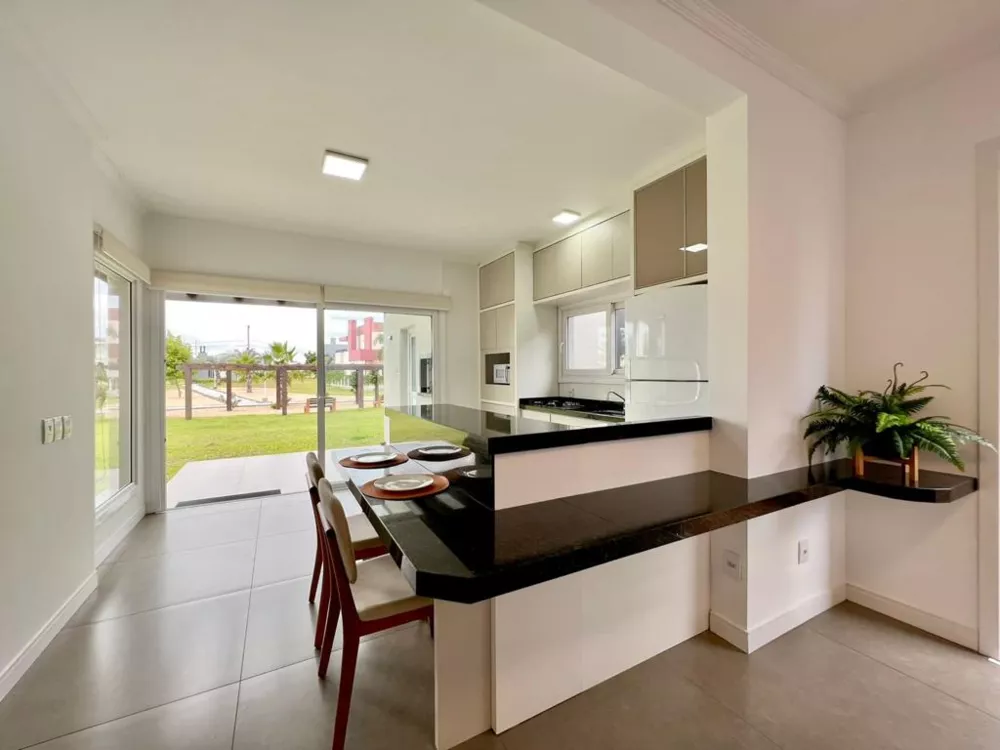 Casa de Condomínio à venda com 4 quartos, 212m² - Foto 13