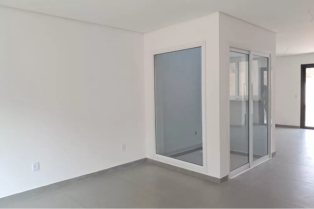 Casa à venda com 2 quartos, 110m² - Foto 11