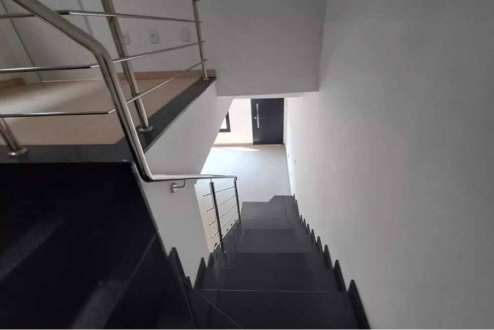 Casa à venda com 2 quartos, 110m² - Foto 4