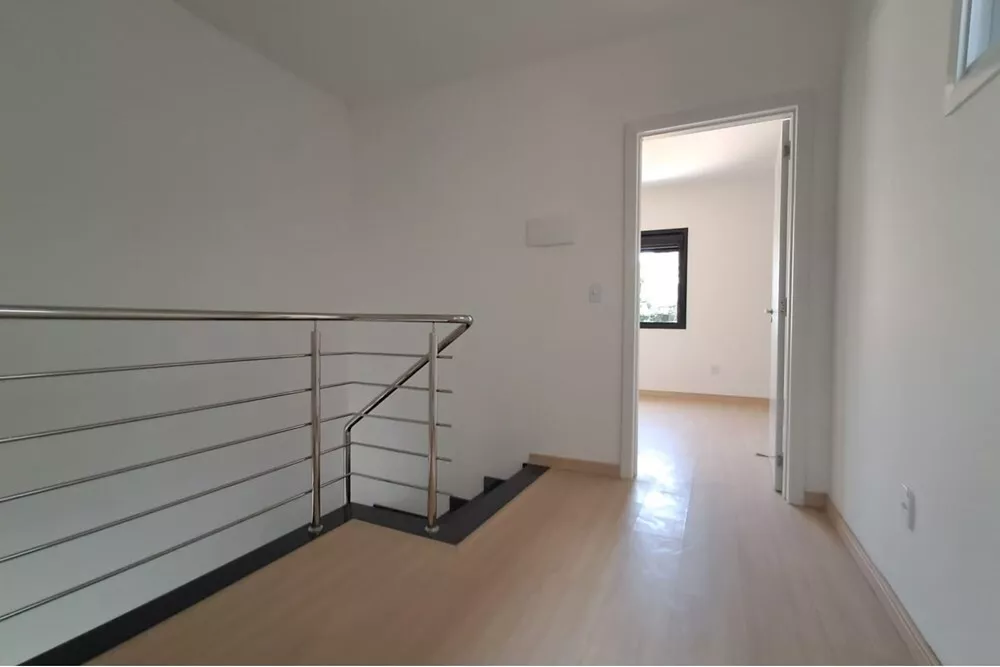 Casa à venda com 2 quartos, 110m² - Foto 3