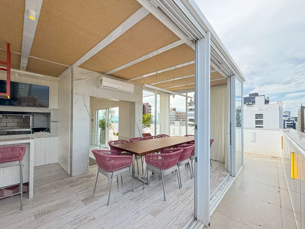 Cobertura, 3 quartos, 258 m² - Foto 4