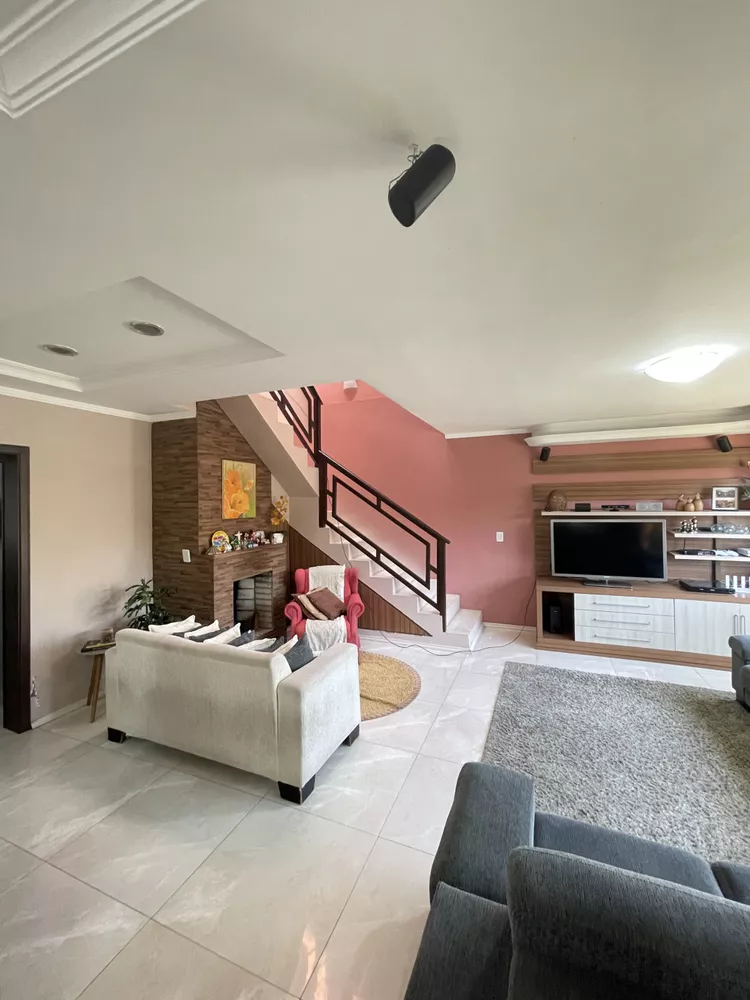 Casa à venda com 4 quartos, 240m² - Foto 6