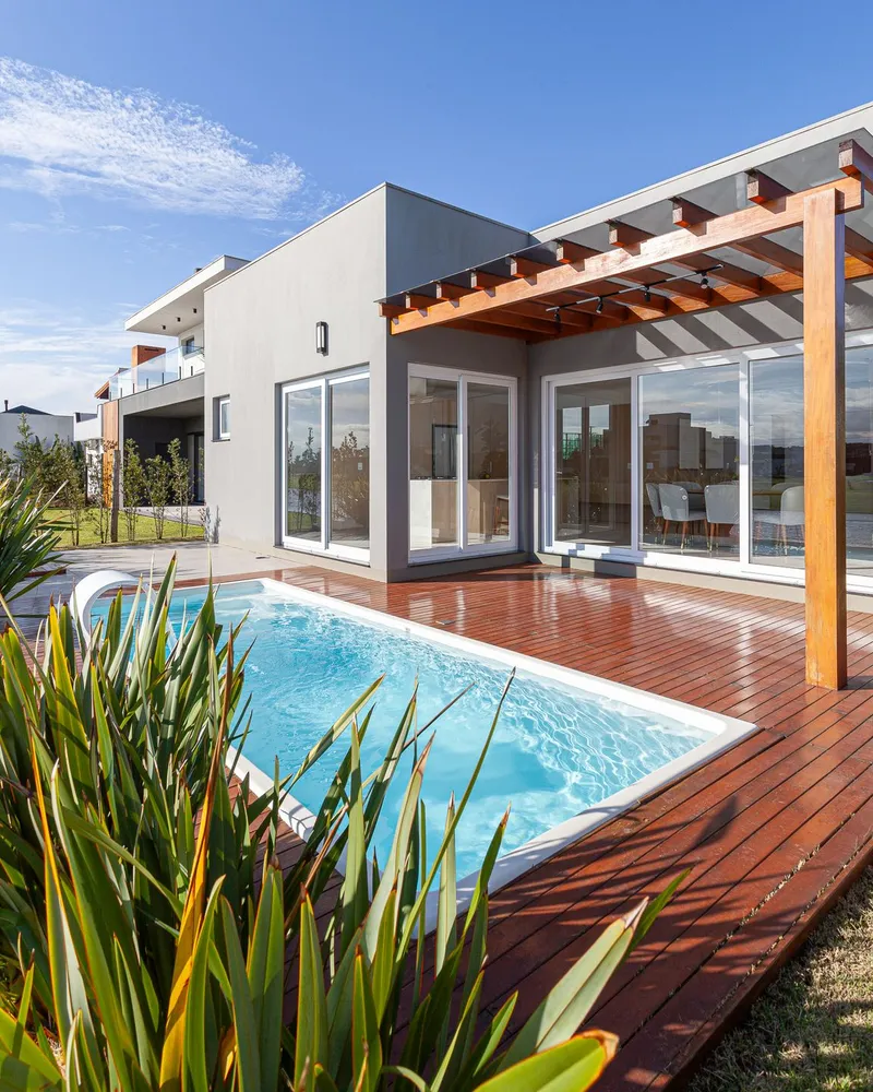 Casa, 3 quartos, 264 m² - Foto 1