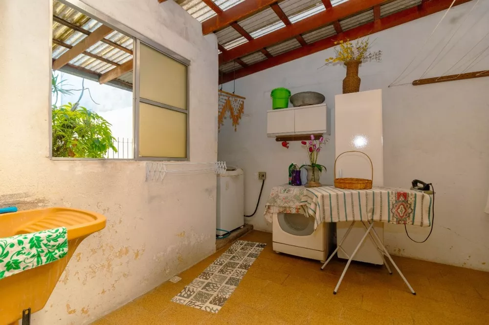 Casa à venda com 3 quartos, 130m² - Foto 14