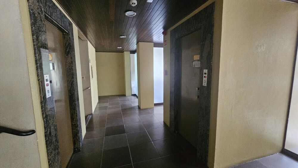 Apartamento à venda com 3 quartos, 150m² - Foto 3