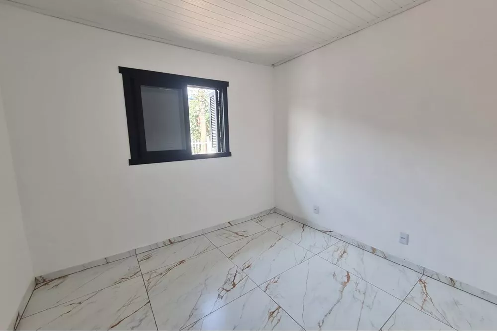 Casa à venda com 2 quartos, 42m² - Foto 9