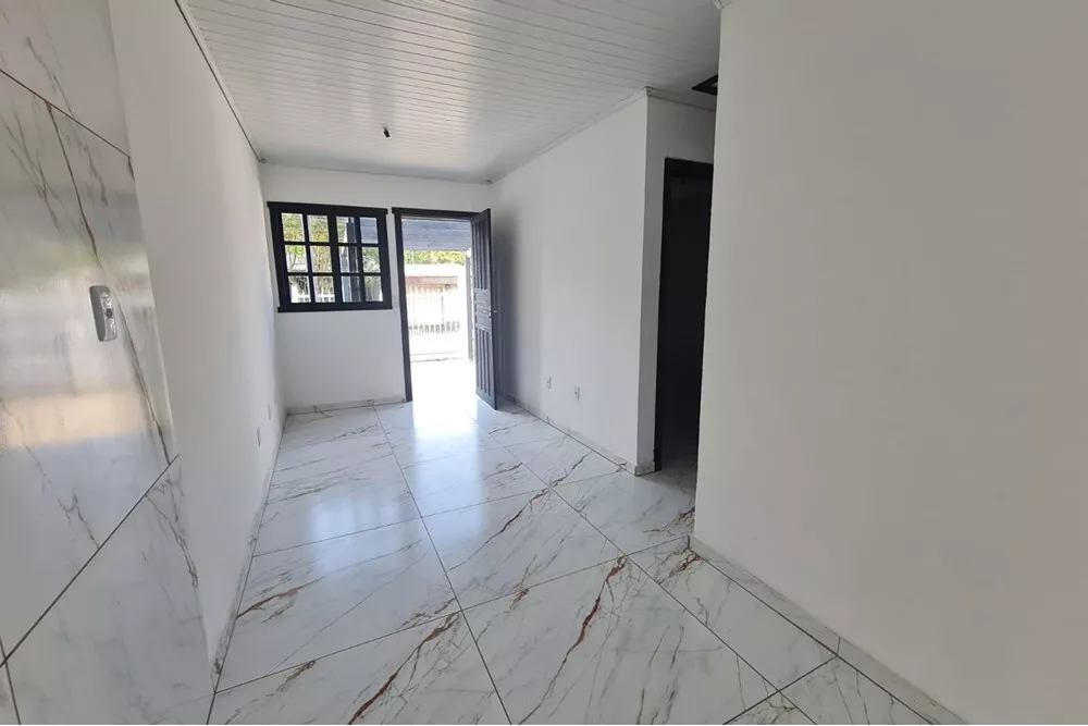 Casa à venda com 2 quartos, 42m² - Foto 4