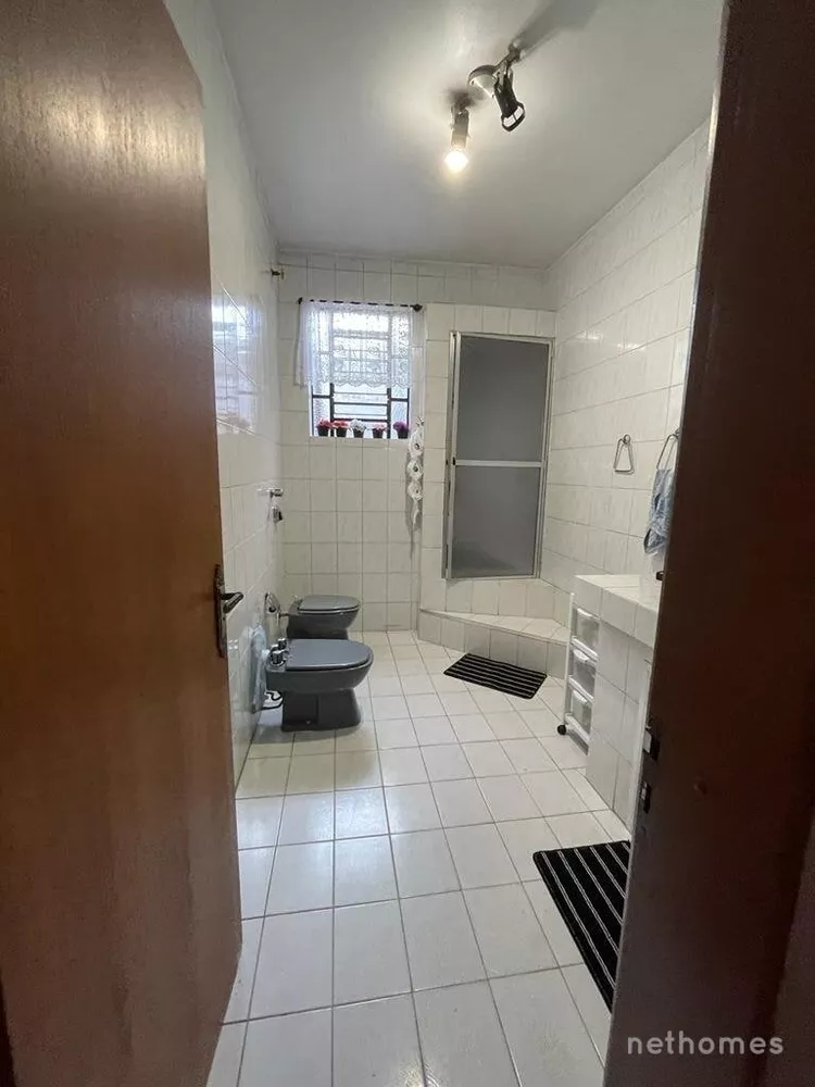 Apartamento à venda com 3 quartos, 134m² - Foto 2