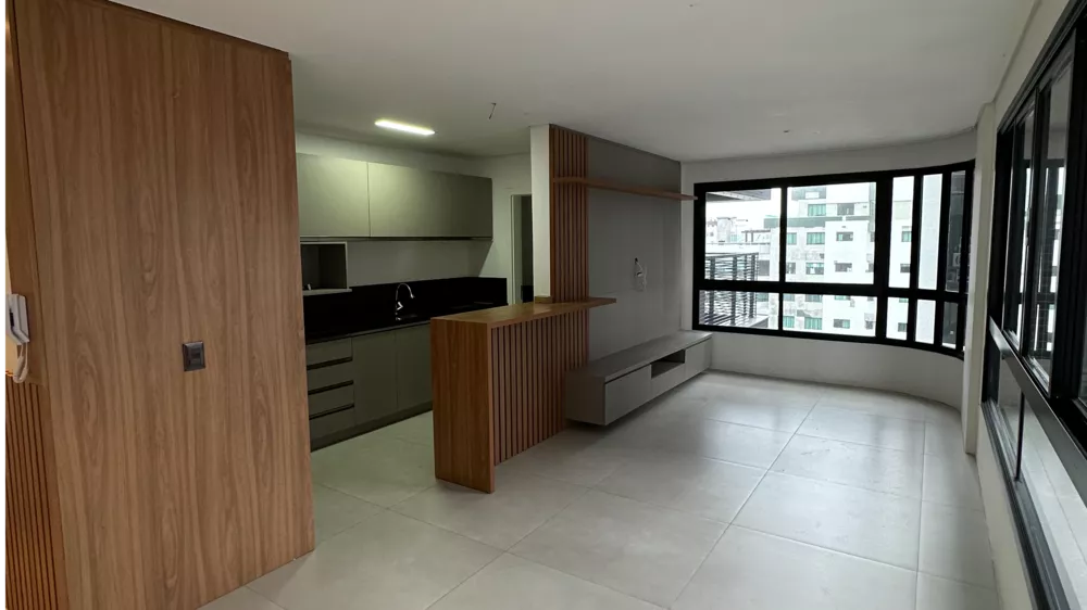 Apartamento à venda com 2 quartos, 78m² - Foto 1