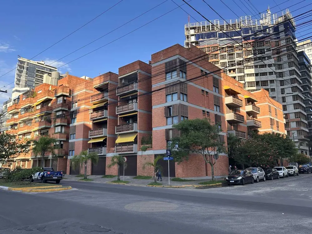 Cobertura, 3 quartos, 252 m² - Foto 1