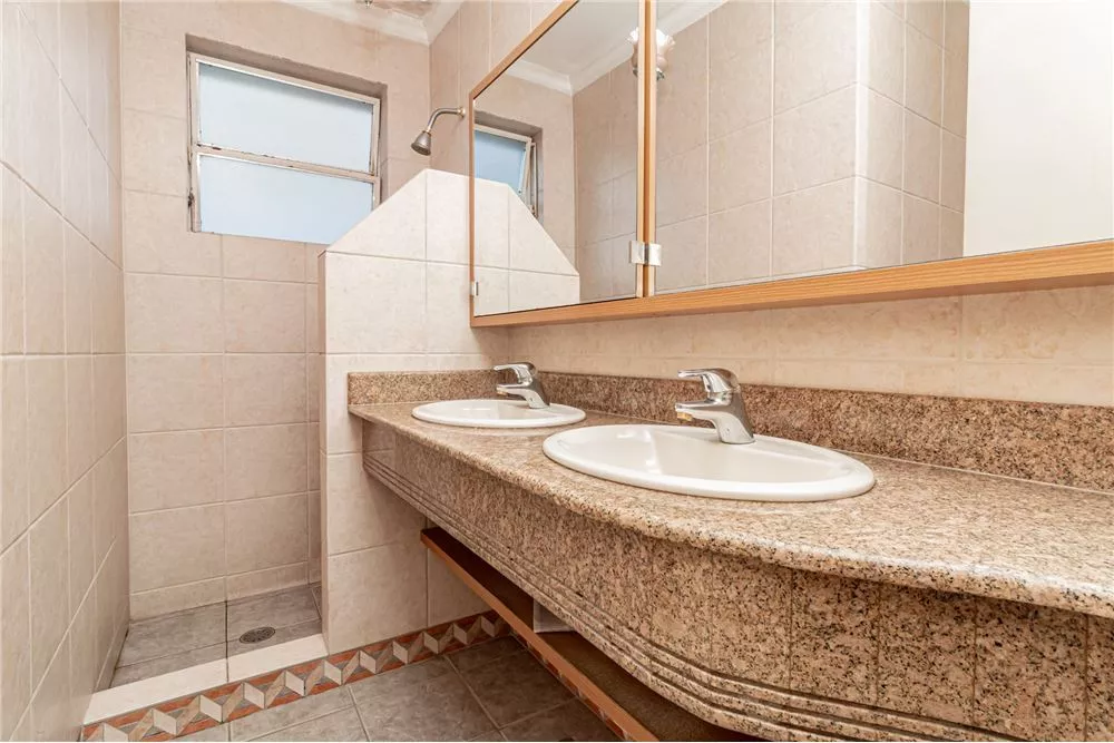 Apartamento à venda com 2 quartos, 77m² - Foto 11