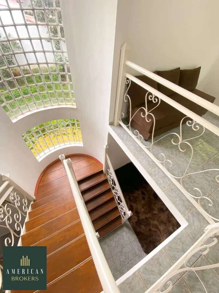 Sobrado, 5 quartos, 300 m² - Foto 2