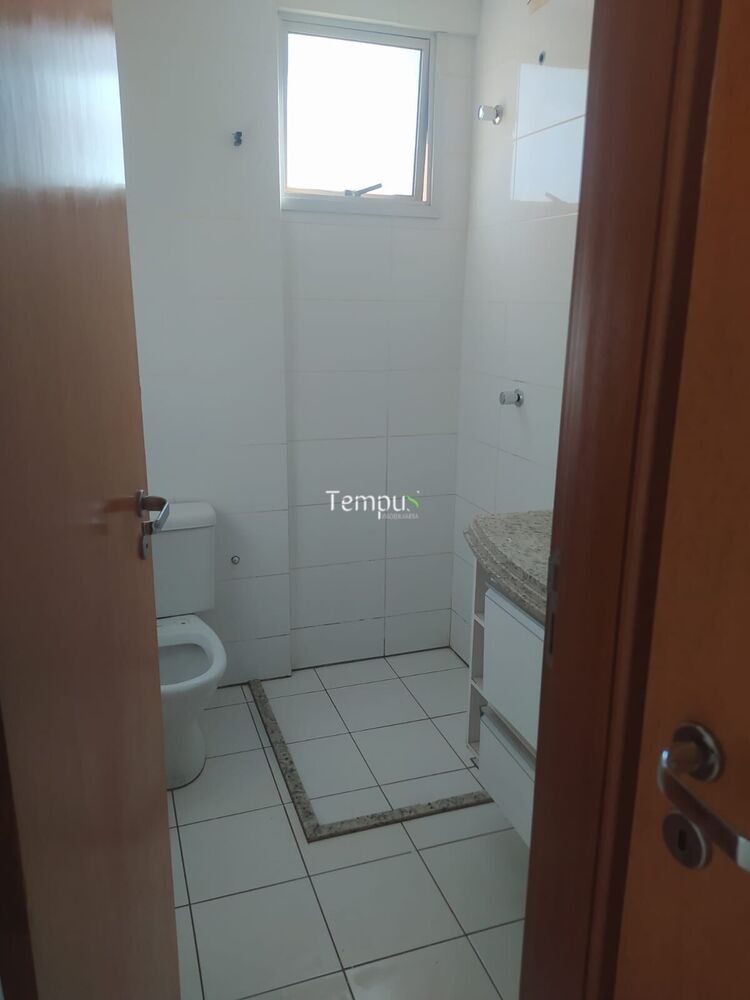 Apartamento à venda com 3 quartos, 74m² - Foto 2