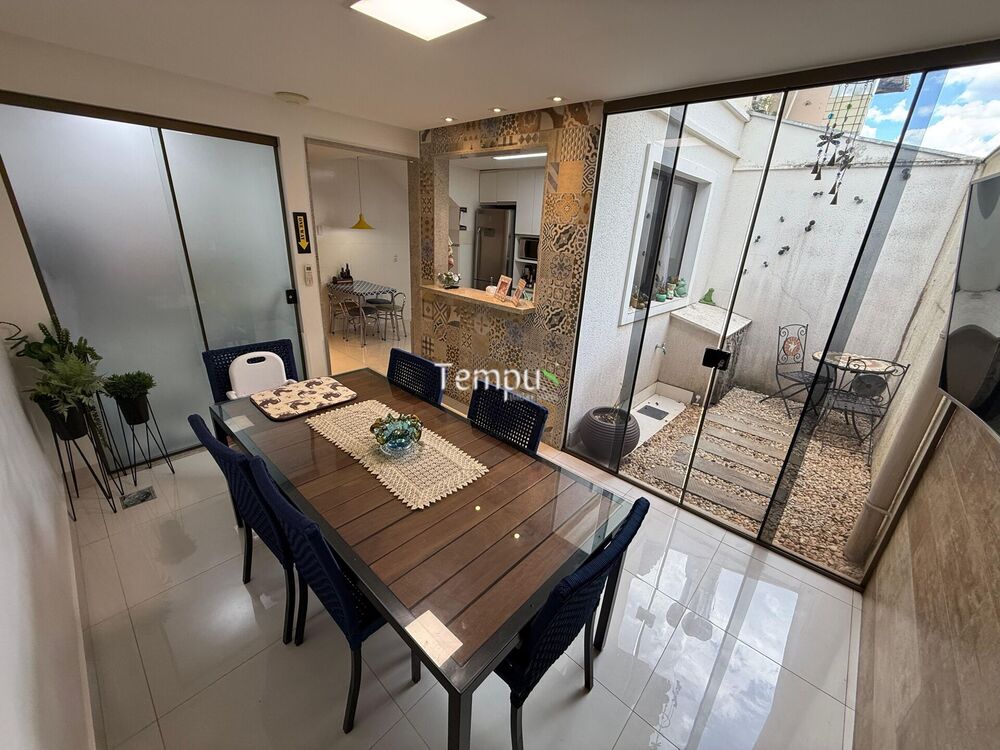 Sobrado à venda com 3 quartos, 147m² - Foto 2