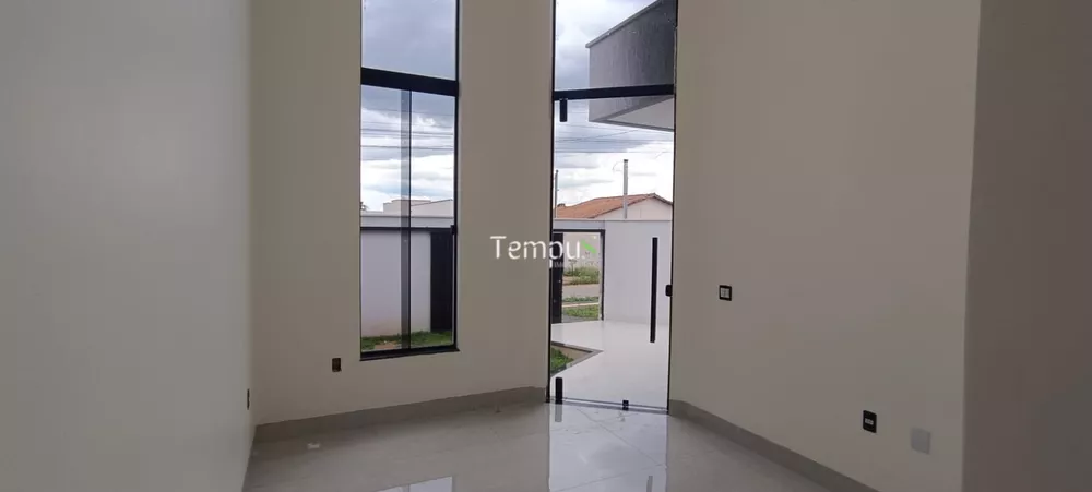 Casa à venda com 3 quartos, 110m² - Foto 2