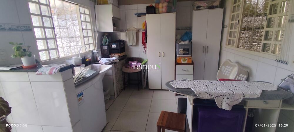 Casa à venda com 5 quartos, 318m² - Foto 6
