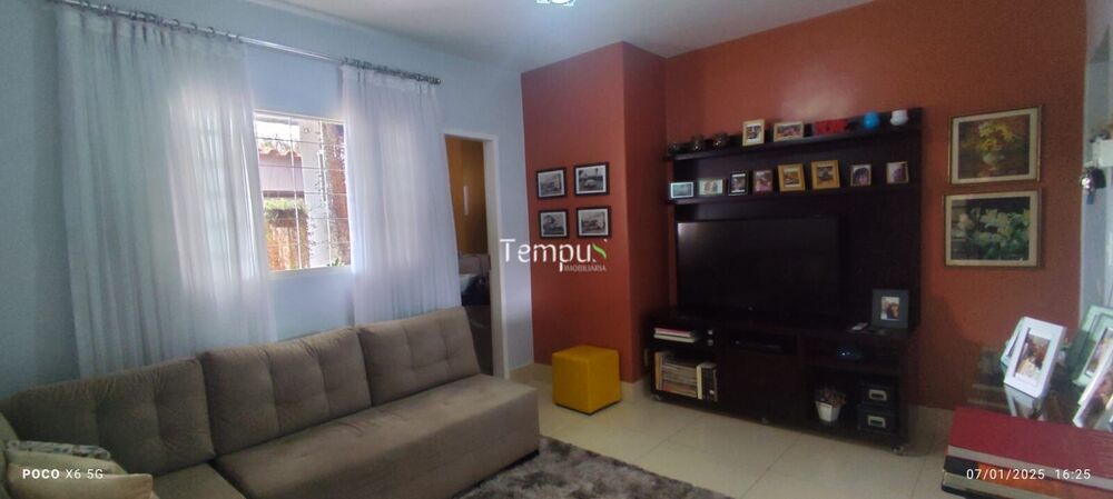 Casa à venda com 5 quartos, 318m² - Foto 12