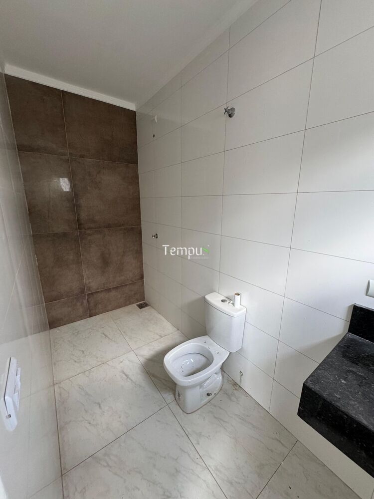 Casa à venda com 3 quartos, 145m² - Foto 4