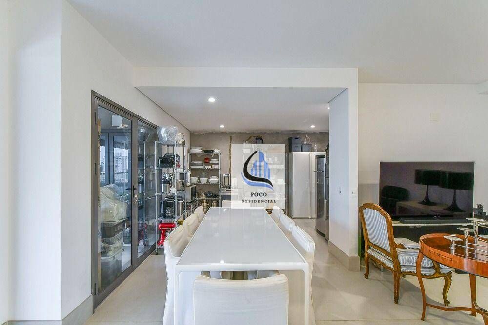 Apartamento, 3 quartos, 186 m² - Foto 2