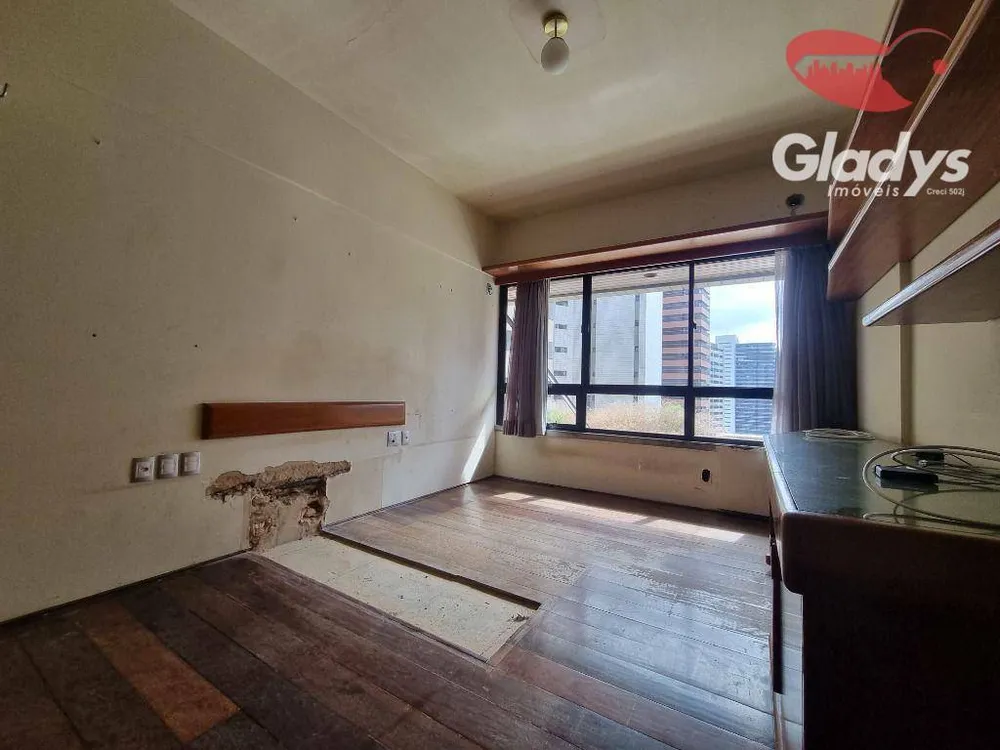 Apartamento, 3 quartos, 261 m² - Foto 9