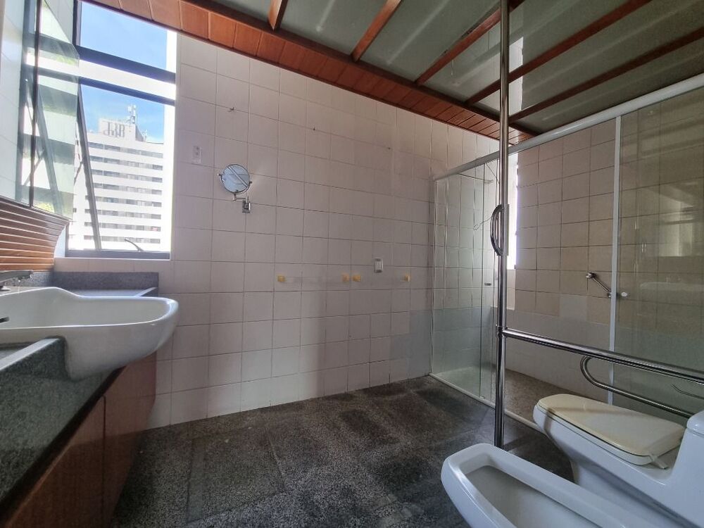 Apartamento, 3 quartos, 261 m² - Foto 3