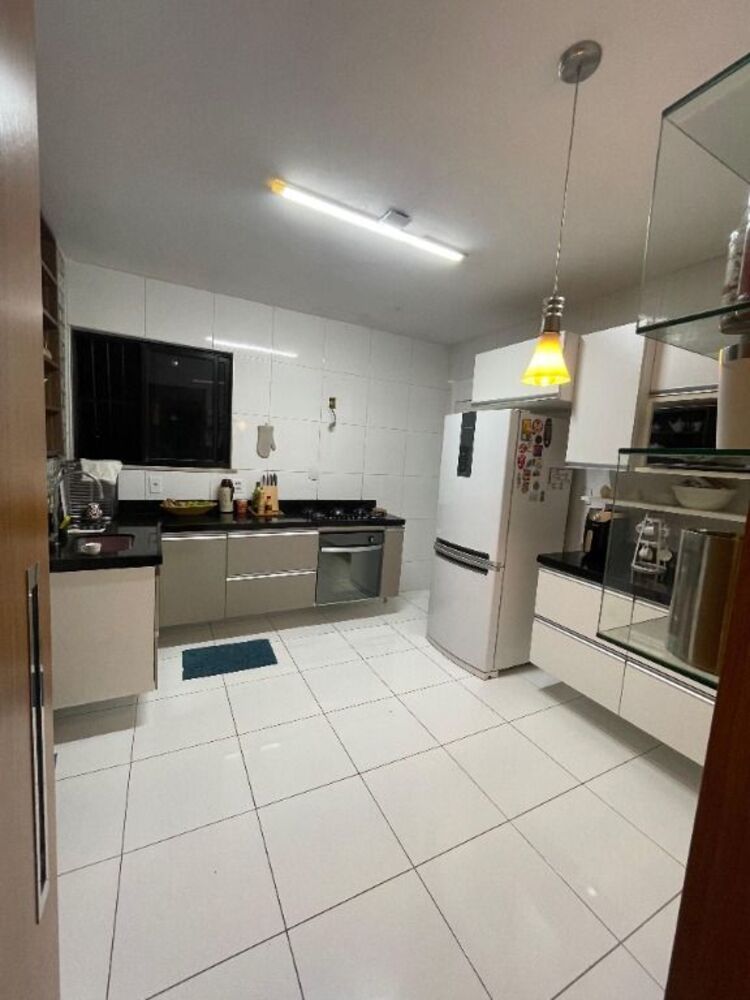 Apartamento à venda com 3 quartos, 161m² - Foto 7