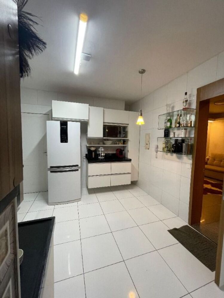 Apartamento à venda com 3 quartos, 161m² - Foto 8