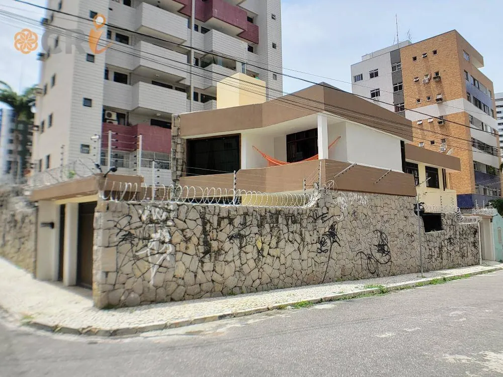 Casa, 3 quartos, 259 m² - Foto 1