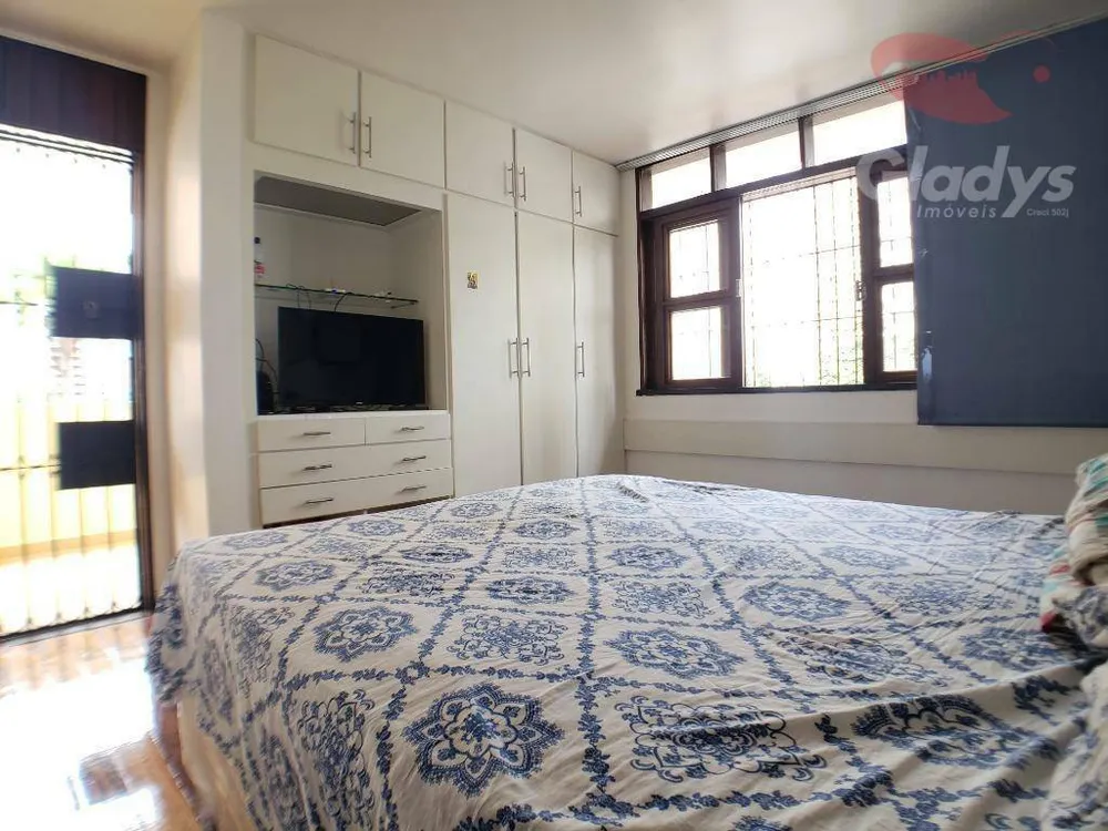 Casa, 3 quartos, 259 m² - Foto 6