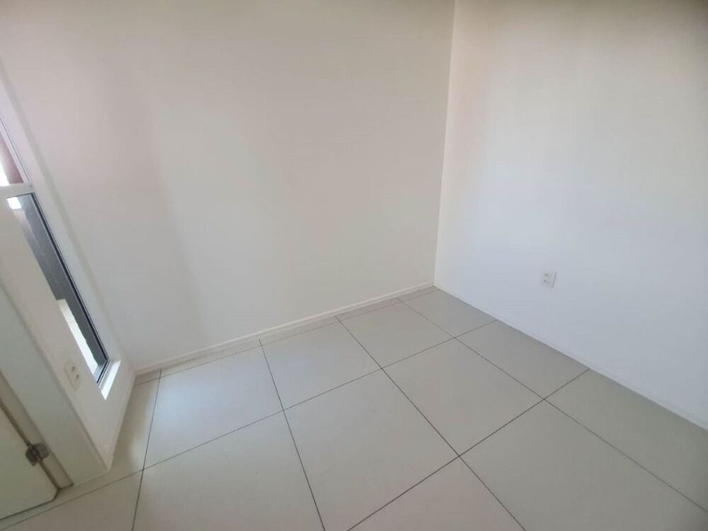 Apartamento à venda com 4 quartos, 95m² - Foto 3