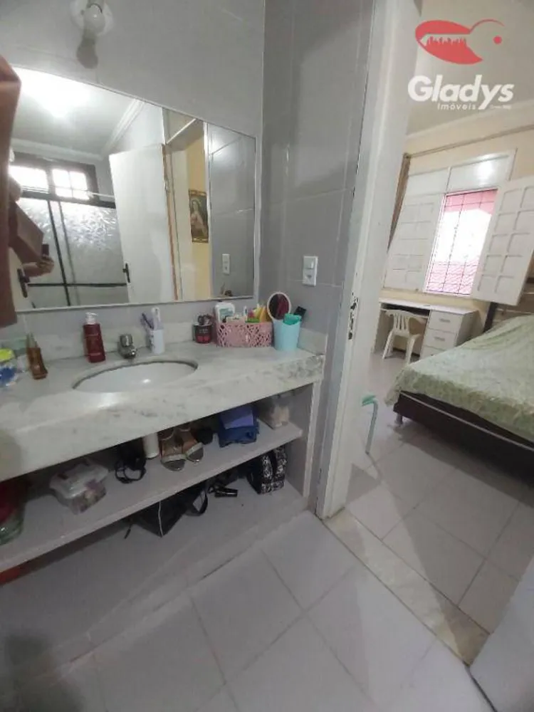 Casa, 6 quartos, 330 m² - Foto 1