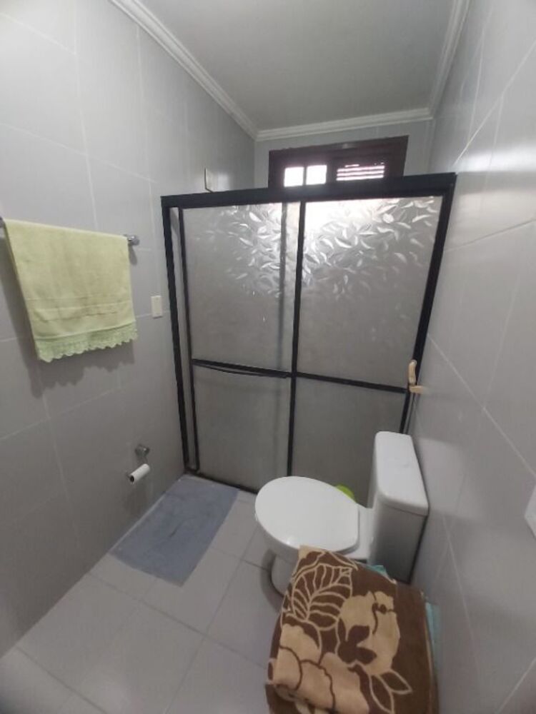 Casa, 6 quartos, 330 m² - Foto 1